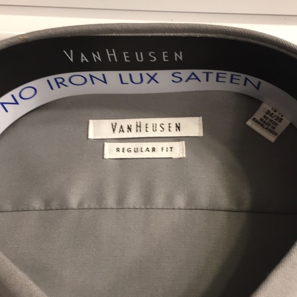 NEW - Van Heusen Mens Button Up Dress Shirt - Large - Picture 2 of 7